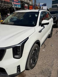 كيا سورنتو 2024دولي  بدون فتحه سقف حديد كشنات كهرباء صندوق كهرباء محرك...
