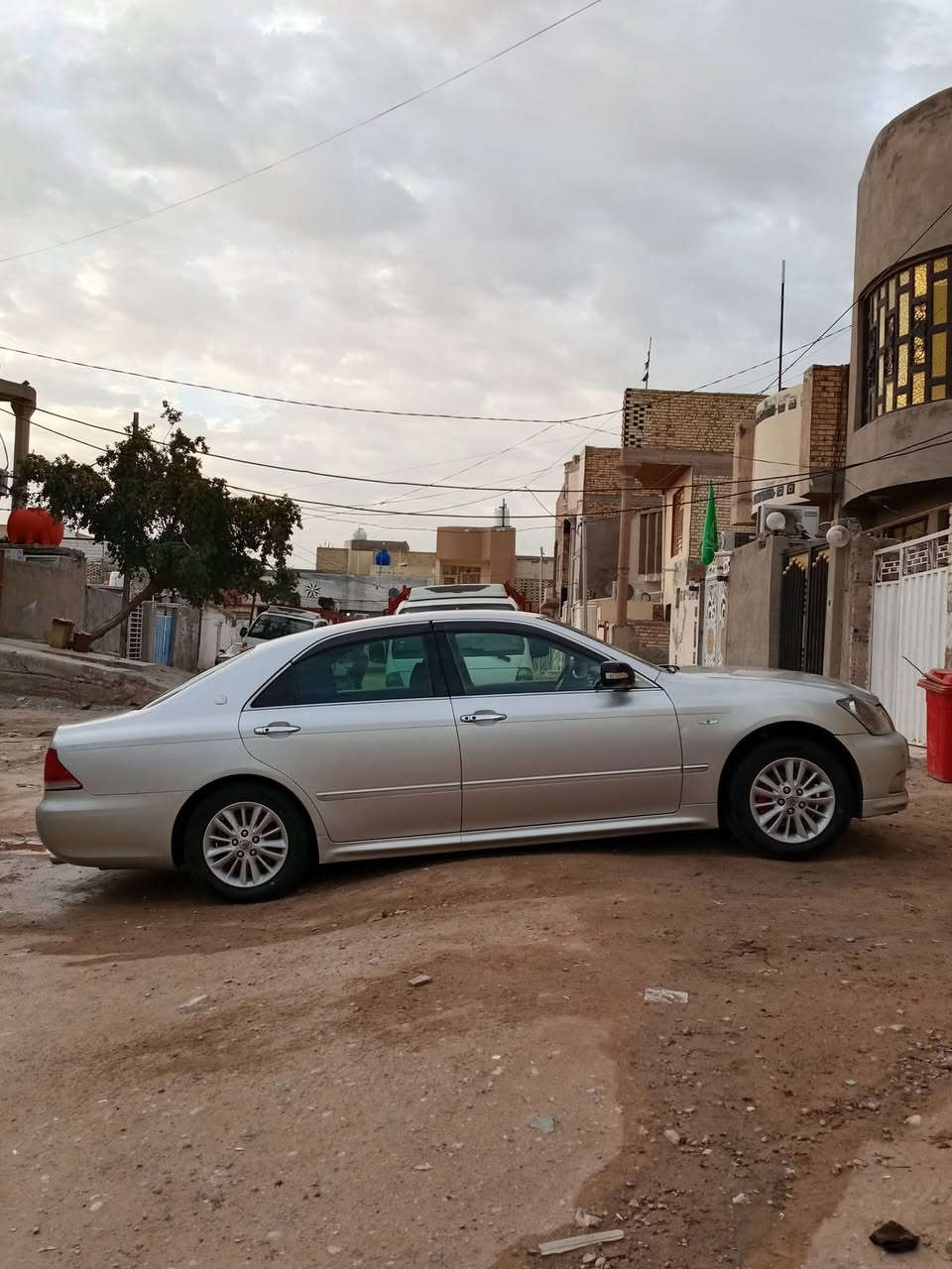 سلام عليكم شاهينه اثنا شاصي 182 السياره 3دكم اصل رياضي
السياره مكفوله من الكص والظربه القويه بيها طخه بخشم الجاملغ قرار 48 تخم تاير جديد شرط حداديه من الدعاميه للدعاميه جديده 

رقم كركوك انكليزي بسمي مداور وين مايعجبك 

مكان السياره نجف حي الميلاد السعر 135 للتواصل ***********
