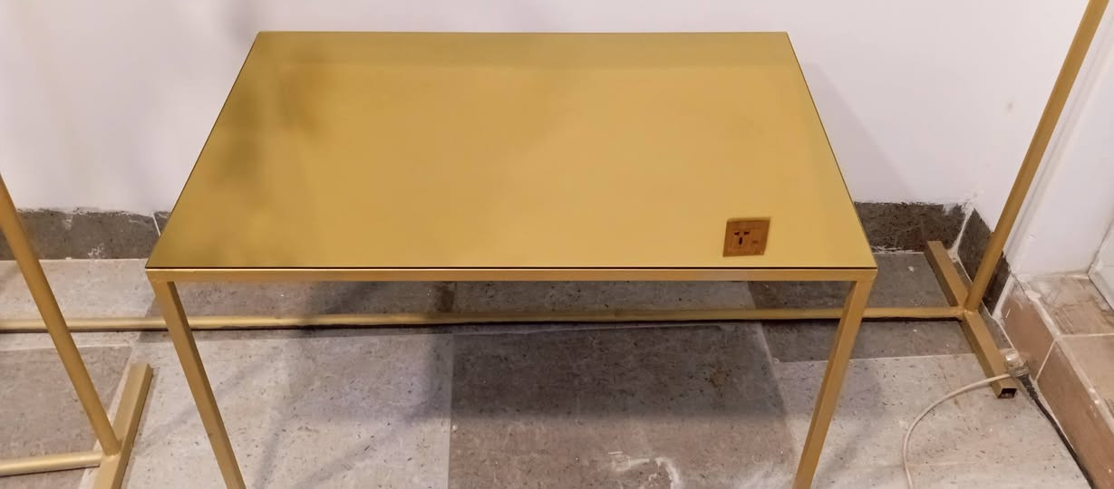 ‎مێزی ناوەڕاست شوشە گۆڵد بۆ فرۆشتن لە سلێمانی جوانو بێ عەیب نرخی 45هەزارە‎ السليمانية, العراق


**إذا كنت صاحب هذا الإعلان وتريد حذفه لأي سبب، رجاءا أرسل رسالة إلى الدعم الفني**