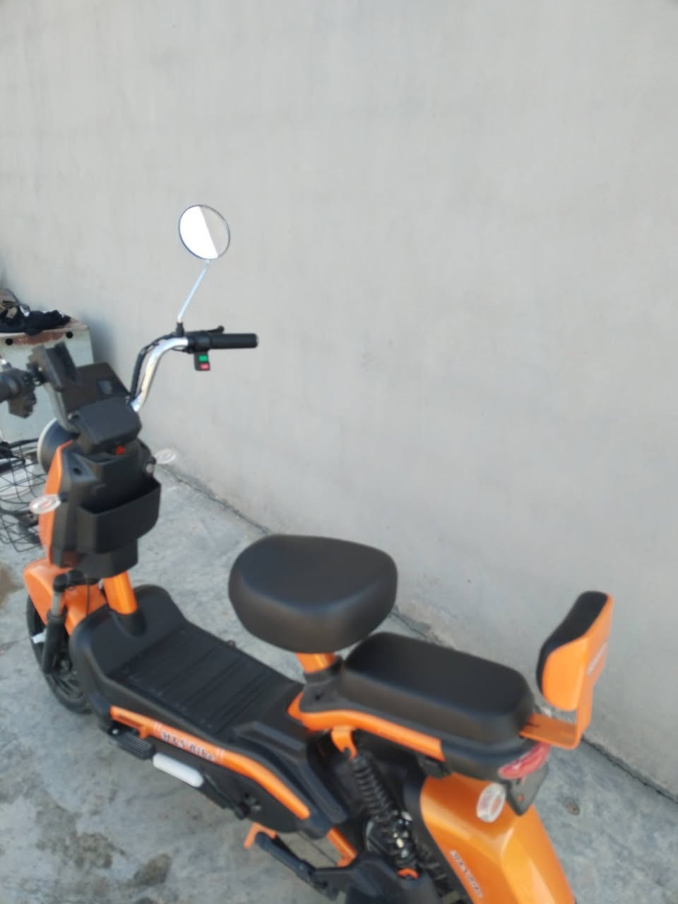 دراجة شحن عدد 2
السعر الواحد 300 ثنين 600
الأتصال ***********
