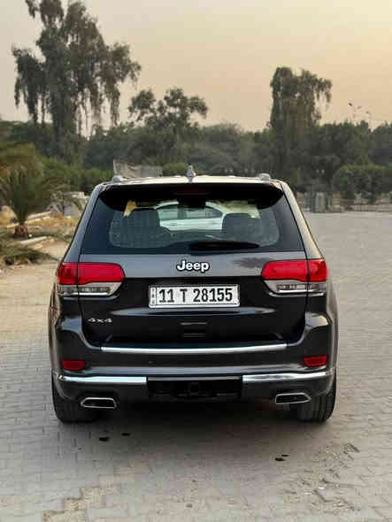 السلام عليكم للبيع فقط مكلف بلنشر 
جيب كراند شيروكي فئة سومت 2016 
وارد امريكي حادثه بس جاملغ وحافه باب سايق بس بدون دواخل ولا شاصي ولا ايرباك كفاله باقي وصور حادث والسونار مالته وي صور ناشره 
أعلى فئة بالجيب فول مواصفات 
محرك ٦ سلندر
حساسات 
بصمه 
جكات جوبلس
كشنات تدفئة تبريد
جنطة كهربائي
كشنات كهربائي
وبعد هواي مواصفات السومت معروفة مواصفاته كلش هواي اعلى مواصفات بلجيب 
رقم بغداد الدولي بأسمي تحويل مباشر 
سعره 220 ورقه وبيه مجال حق الجيه 
مكاني بغداد جكوك 
اي استفسار الاتصال بلرقم 
           ،،،***********
           ,,,***********
