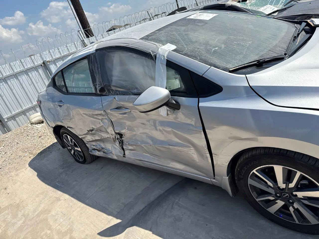 فيرسا ٢٠٢٤  مصلح بدون رقم ع المشتري السعر ١١٠ وبيه مجال بسيط ***********
