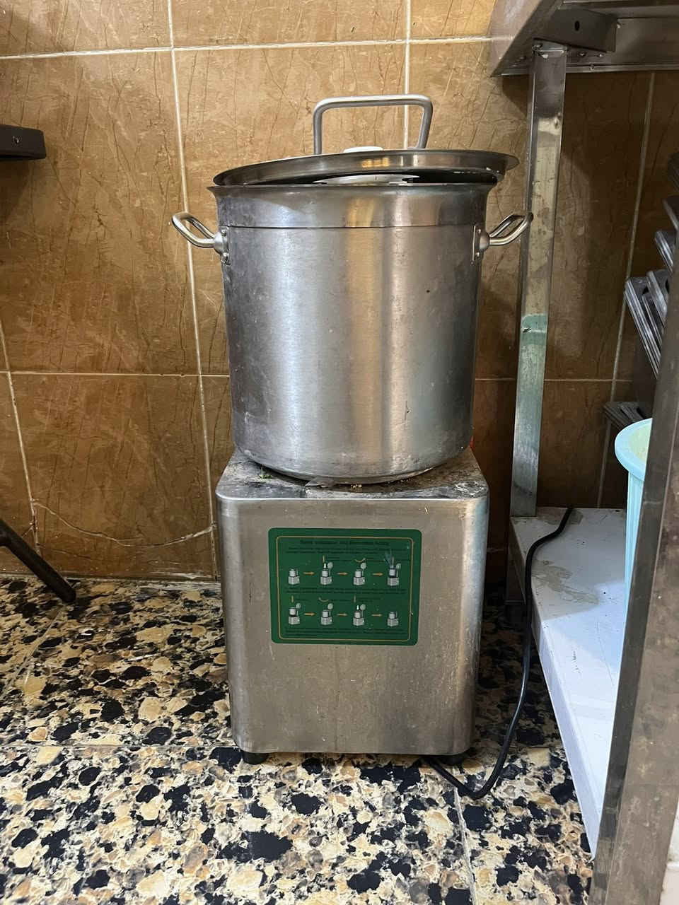 للبيع مكان بغداد ***********
