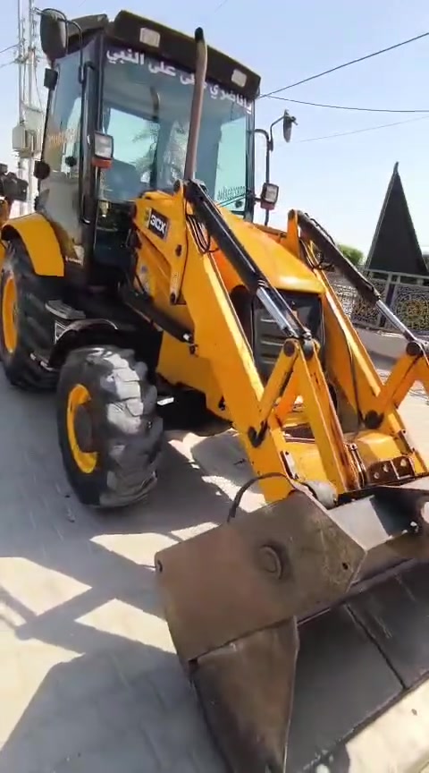 السلام عليكم حفاره للبيع موديل 2008 رقم اربيل فول مواصفات سلايت ومقاس وتاسيس نقار كير ومحرك ومضخه كفاله تبريد ثلج  مكان الحفاره بغداد المحموديه للاستفسار***********%
