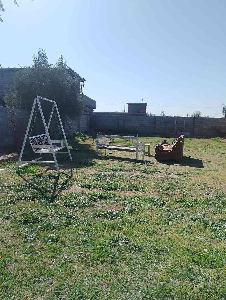 السلام عليكم كاع للبيع المساحه 200متر ويوجد خدمات ماء وكهرباء النزال 7في 29 وقريبه على السريع الجديد الدوره اليوسفيه لستسفار اكثر الاتصال على الرقم *********** السعر 35 سند 25
