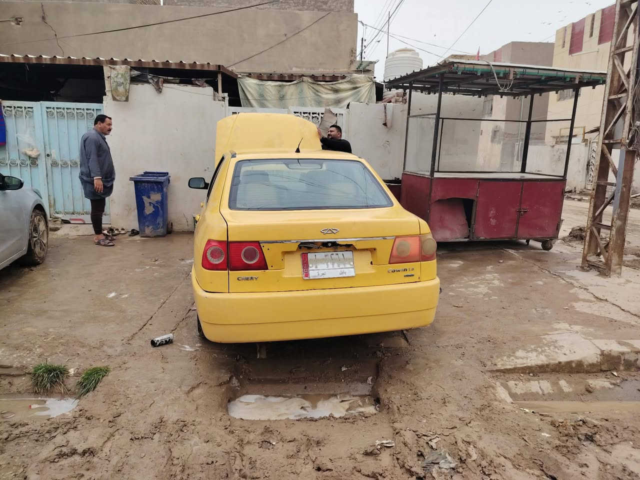 السلام عليكم سياره شيري كوين محوره كورله محرك وكير أوتوماتيك تبريد شغال حداديه جديده تايرات جدد سياره سنويه 29 تأخذ مصره هيئه وغرامات رقم بابل سعر 27وبيه مجال لطيبين هاذه رقمي تصل وبخدمه***********
