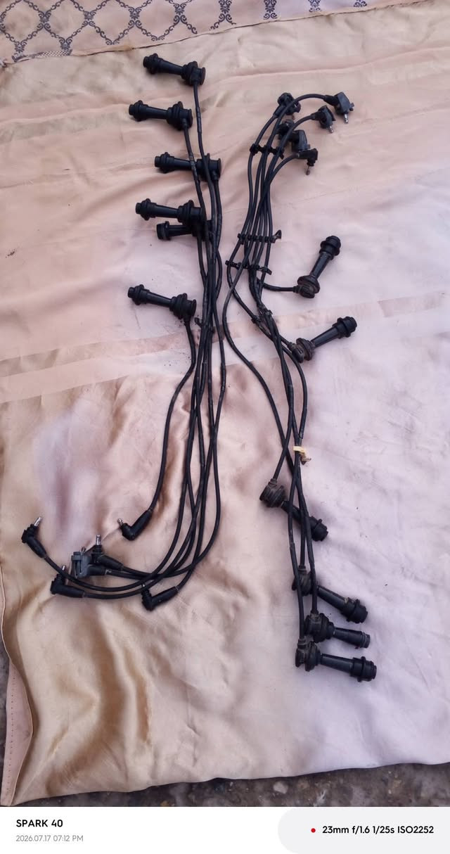 سلام عليكم عندي غراض بطه البيع 
مسطرة بطه 3000+عقل بطه 3000
ثلاجه بطه 2500+عقل بطه 2500+دايمو بطه حجم 120+ديلكو بطه 2500+ بداله بطه بسمار +مكاني واسط قضاء الحي ***********
