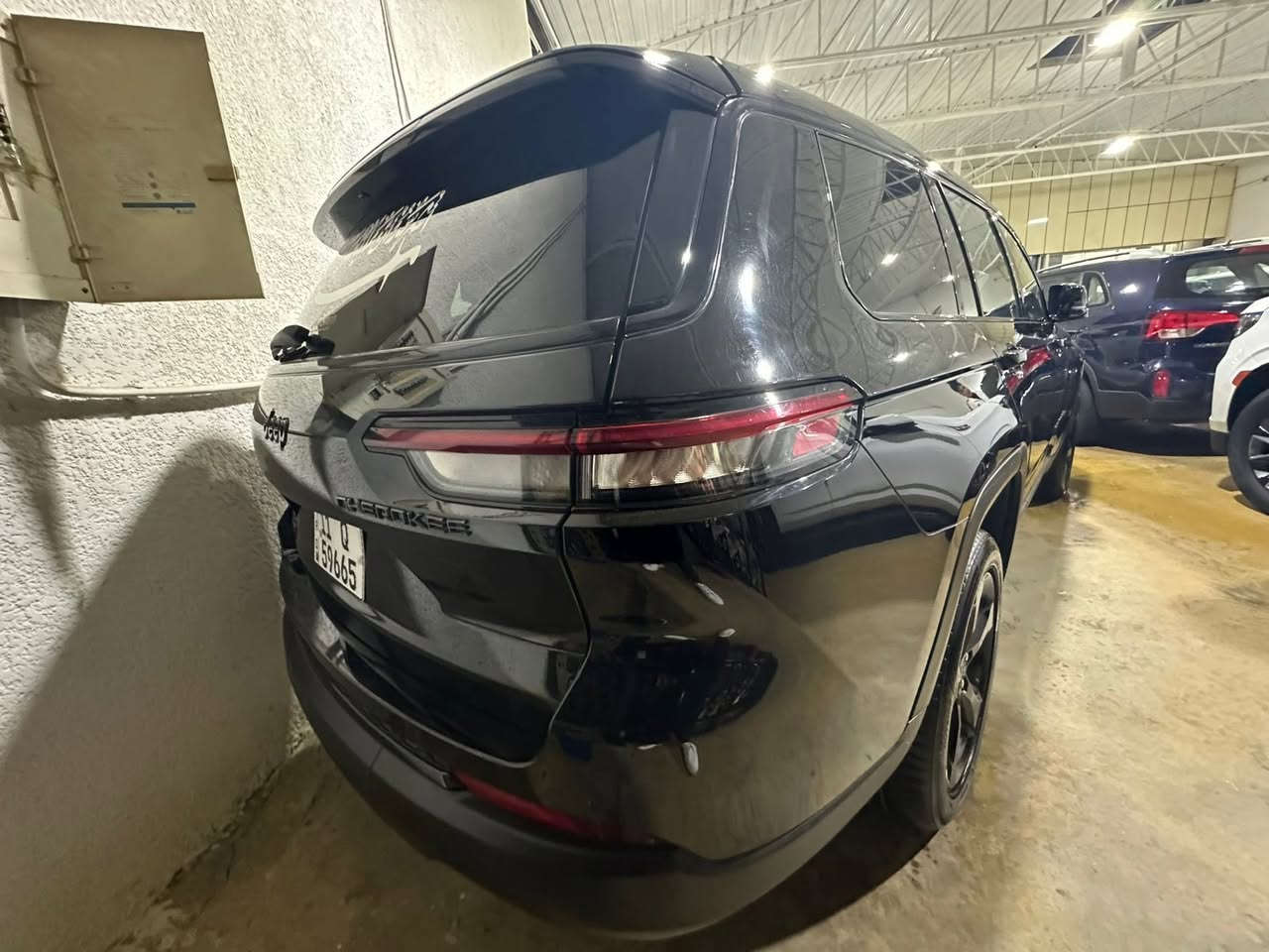 السلام عليكم اخواني و اخواتي جيب 2022 سياره وراد امريكي الحادث جاملاغ و بنيد 
المواصفات
مقاعد جاد 
7راكب
كراسي خلفي منفصل
4كراسي تدفىه وتبريد
رادار امامي و خلفي
رادارات جانبيه
تحديد مسار
3ووضعيات تحكم في الررادار      
باب خلفي كهرباء
شاحن واير ليس
بصمه وتشغيل عن بعد
الممشى/::/68الف
السعر//225قفل
الرقم/-***********
