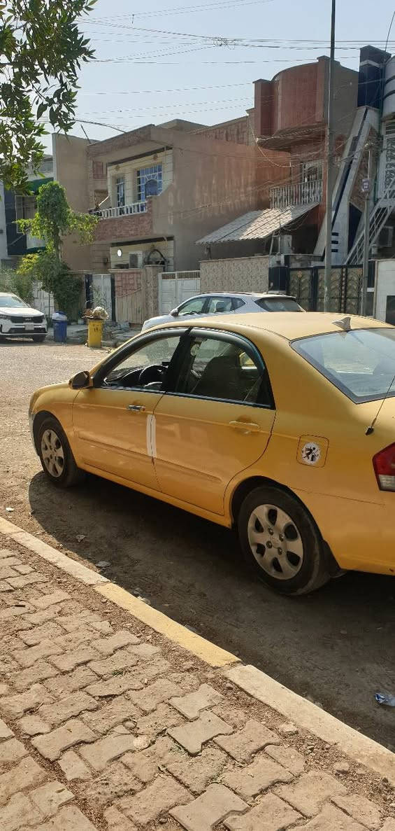 السلام عليكم
اسبكترا للبيع موديل 2009 حجم المحرك 2000 امريكي حادث بابيين مثل ما موضح في الصورة رقم ديالى  دولي انكليزي هزة مرور جديدة سيارة بأسمي تحويل ثاني يوم : تبريد ثلج مكينة و كير  خير من الله
حدادية جيدة جدا  ... مشط الاستيرن 70%
مكاني بغداد 
السعر 77 و بيها مجال بسيط 
الإتصال《 ***********》
