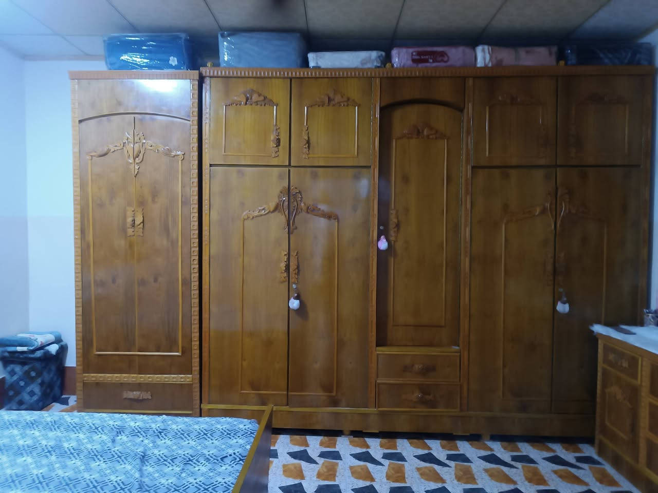 غرفه نوم جديده مستعمل شيء قليل الصاج عراقي السعر مليون ومئه ***********
