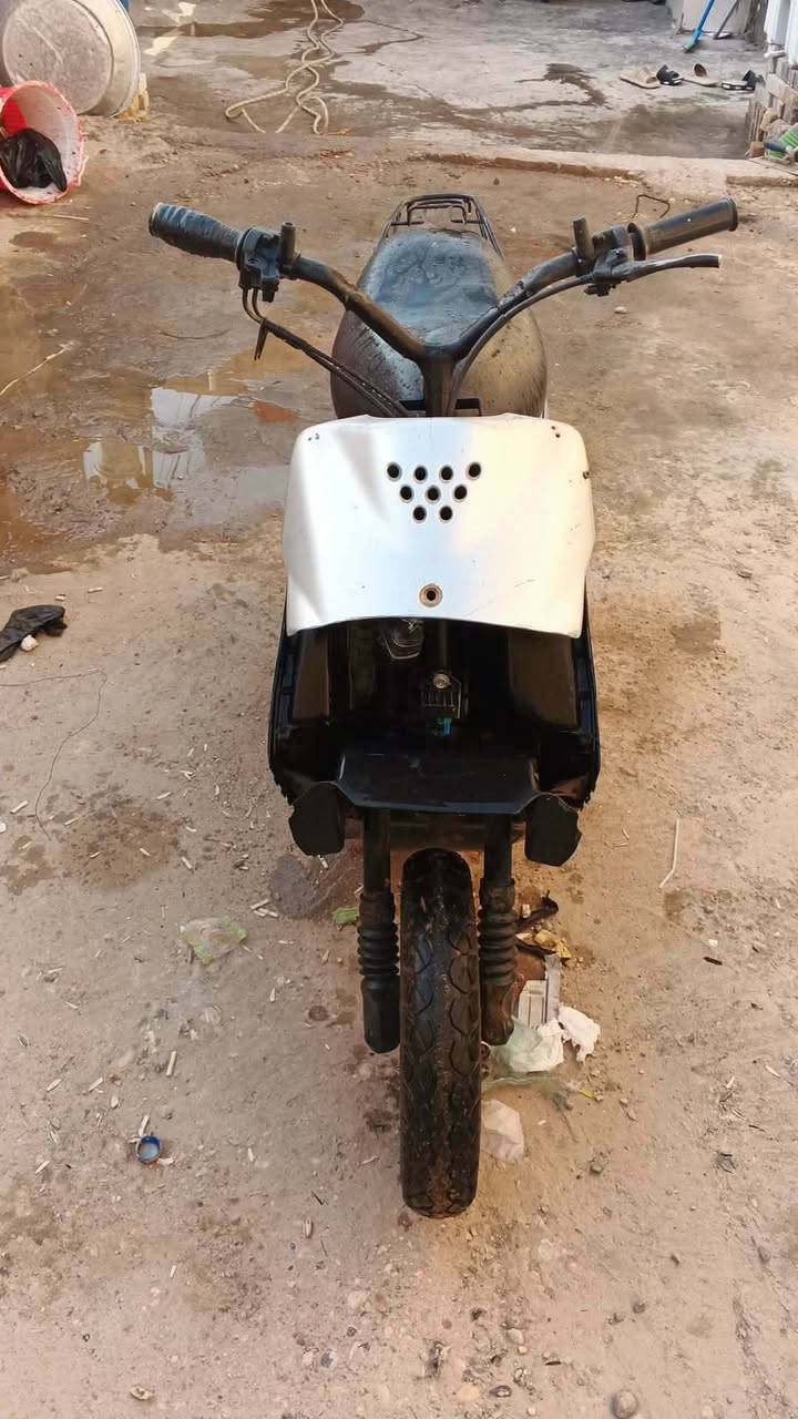 سلام عليكم .  دراجه بيجي حربيه نضيفه شغل واطلع نهضه فول محرك ناعم سعر 200 بيه مجال مكاني السماوه 
صاحب الدراجه  *********** بي واتساب
