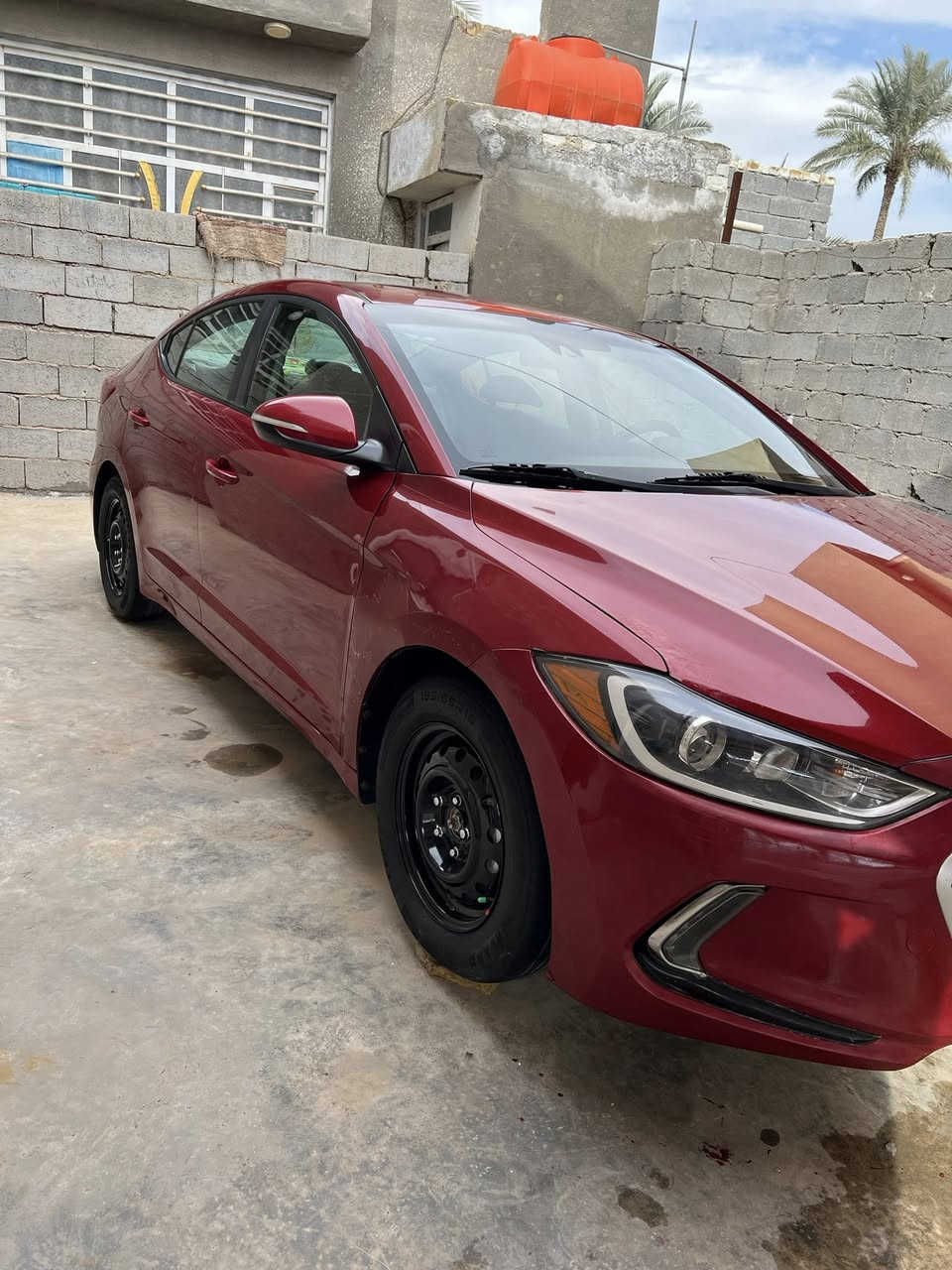 من رخصت الادمن المحترم 
للبيع سياره نوع الانتره  موديل 17امريكي ماشيه 144حقيقي رقم بغداد سنويه 30
موصفات 
تحكم ستيرن جهتين 
حاكيه 
مثبت سرعه 
مانع انزلاق
شاشه +كامره +حساس امامي خلفي
رداد بل مري 
أشاره بل مري
حجم المكينه 2000 مامفتوحه 
كير مامفتوح 
تخم تاير جديد 
حداديه 100%
الضرر
جاملغ امامي حادثه بدون دواخل بدون فتح وبيه جوه قبق البانزين رشه اثر شخط بل عراق والباقي لابارد ولا رصعه سياره تخبل بل خير عل ياخذه 
السعر  122وبيه مجال اي ستفسار اتصال 
***********
