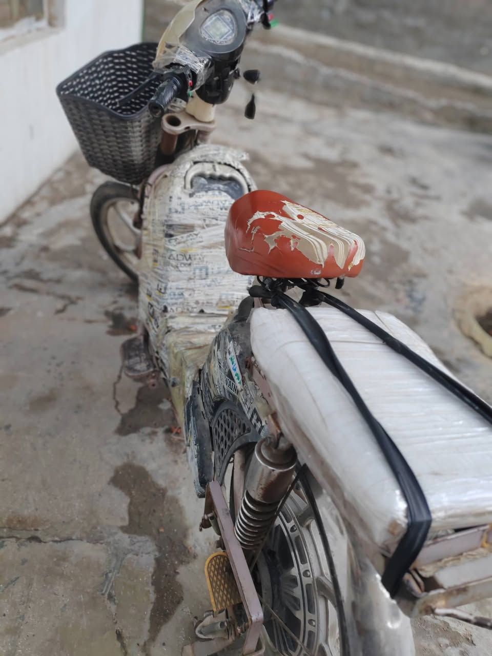 يا الله
سلام عليكم
دراجه شحن للبيع
او امراوس بموبايل ايفون 
5بطاريات 
السعر 225
رقم الهاتف
***********
