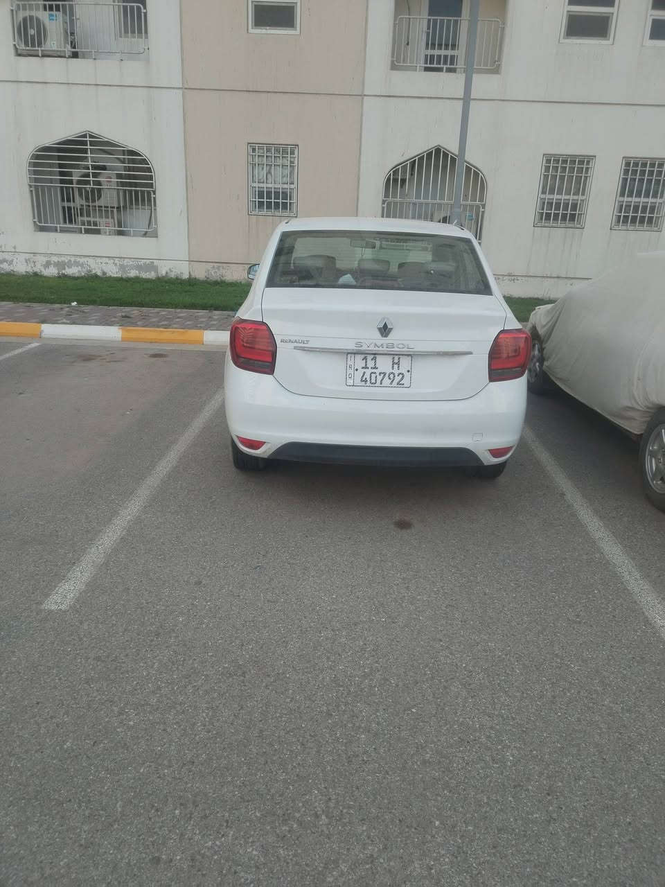 السلام عليكم
للبيع رينو سمبل موديل ٢٠١٩ ماشية ١٧٠ الف كيلو مكفولة من الصبغ و الضربة بيها طخات بسيطة بالجنطة و البنيد و الباب الايمن كير و محرك خير من الله رايدها ب ٧٥ و بيها مجال بسيط للاتصال على الرقم ***********
