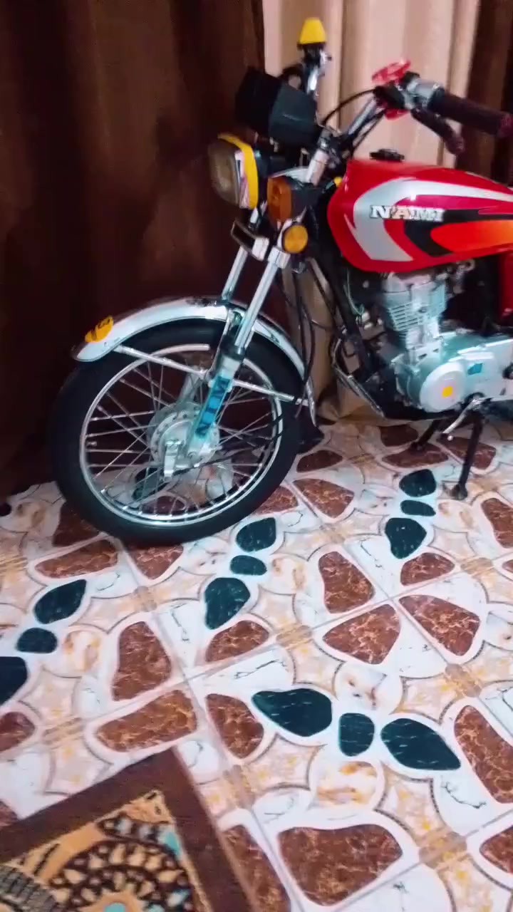 السلام عليكم دراجه للبيع موديل 21 كلشي مابيهه اوراق اصوليه السعر 900 وبيهه مجال مكاني كوت حي جهاد وليريد يتصل ع هذا رقم متواجد ع خط ***********
