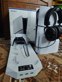 5 سلم اوربي مستخدم قليل مع سماعات وقاعدة شحن هدية ٦٠٠ مكان بغداد مشتل ...