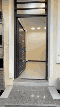 شقة أرضية • ٢ غرف • شارع عشرين