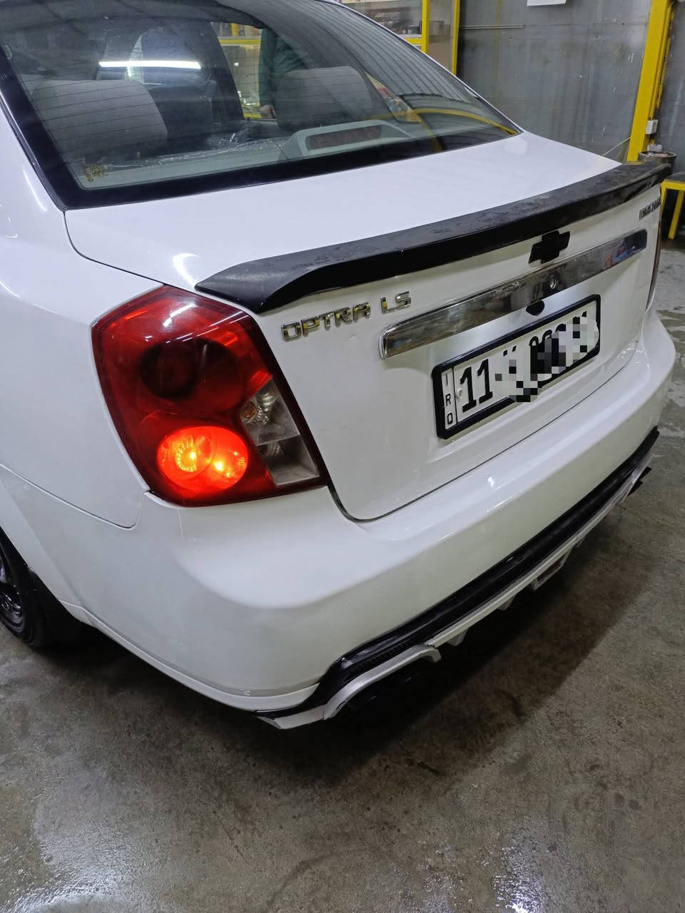 اسلام عليكم
اوبترا 2011 شركه العامه رقم بغداد انكليزي اوتماتيك 
ماشيه 145 حقيقي
كير  ومكينه ممتازه 
تبريد ثلج 
صدر امامي خلفي ممتاز
شاشه كامره 
تخم تاير جديد 
غرفه وكهربائيات على وضع الشركه مسويلهه ادامه كامله
سياره حلوه ماناقصه برغي بيهه سونر اليوم سويته مرفق مع الصور الصبغ قطعتين فقط للجماليه مابيهه شبر معجون بس بخ بدون دواخل تجي وتفحص بعينك رايدهه 85 بيهه مجال حك الجيه
 مكاني بغداد كريعات الشراي يتصل على الرقم *********** مكلف بنشر
