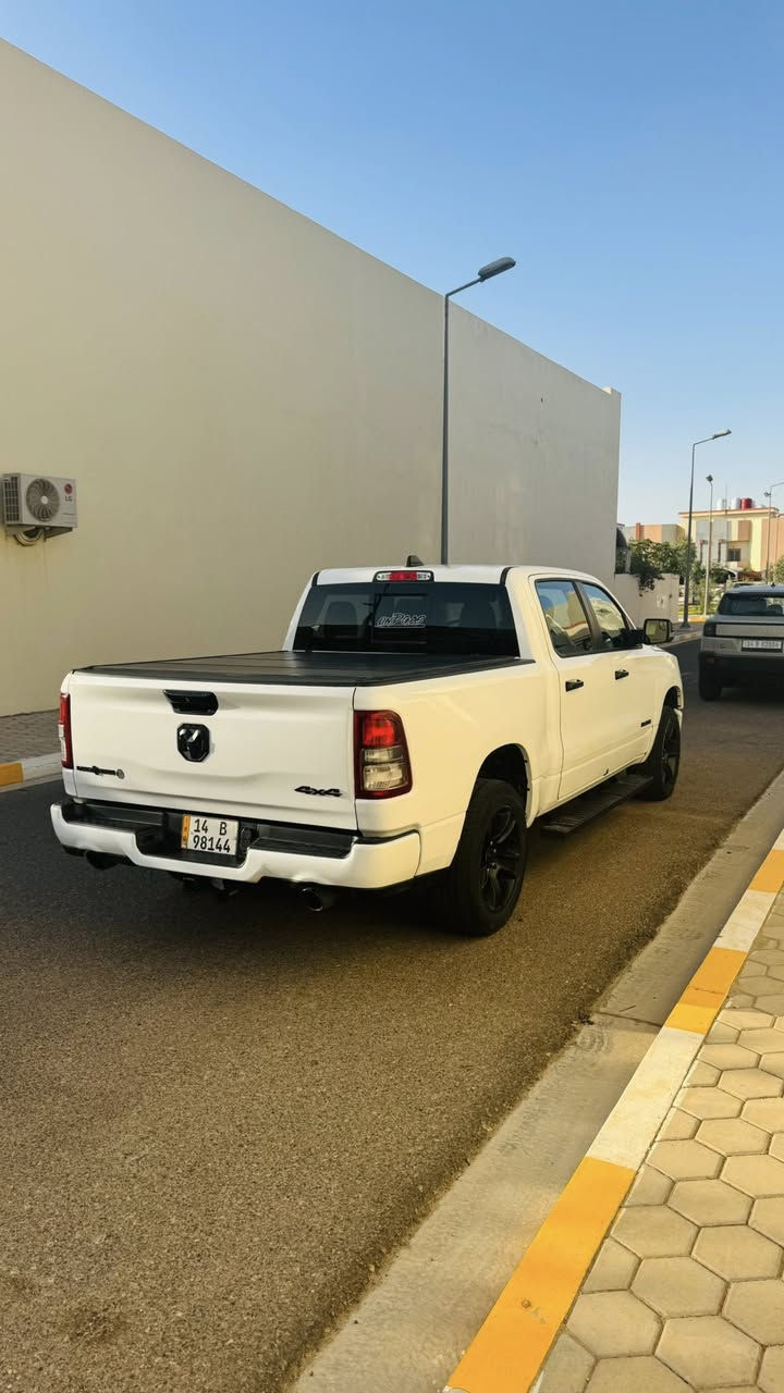 للبيع | رام 2024 Lonestar 4x4 وارد امريكي
السلام عليكم

رام 2024 وارد امريكي حادث بجم بيها شاصي ولغد بدون تبديل قطع فقط بارد بسيط ماشية 18 الف ميل قابل للزيادة 

✅ مواصفات السيارة
شاشة تسلا
دفع رباعي
باب طويل بدي كصير المرغوب
منظومة غاز جديدة قبل شهر شادها 140L
حساسات امامية خلفية
تسكيرة بدي جديدة 
كشنات وستيرن تدفئة

📌 الممشى: 18 ألف ميل
📌 رقم بصرة باسمي
📌 رقم الشاصي:
1C6SRFFT4RN108602

📍 الموقع:
البصرة – مجمع الأمل السكني٢ 

💰 السعر:
320 ورقة وقابل للتفاوض 

📞 للتواصل:
***********
