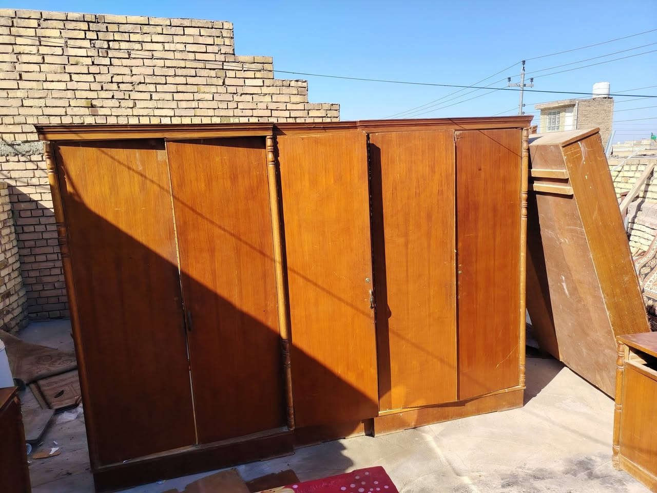 يا الله غرفه للبيع تسقام صاج ثقيل غرفه بها ناقص بسيطه يرادلها تركيه للبيع السعر ٣٥٠الف ***********
