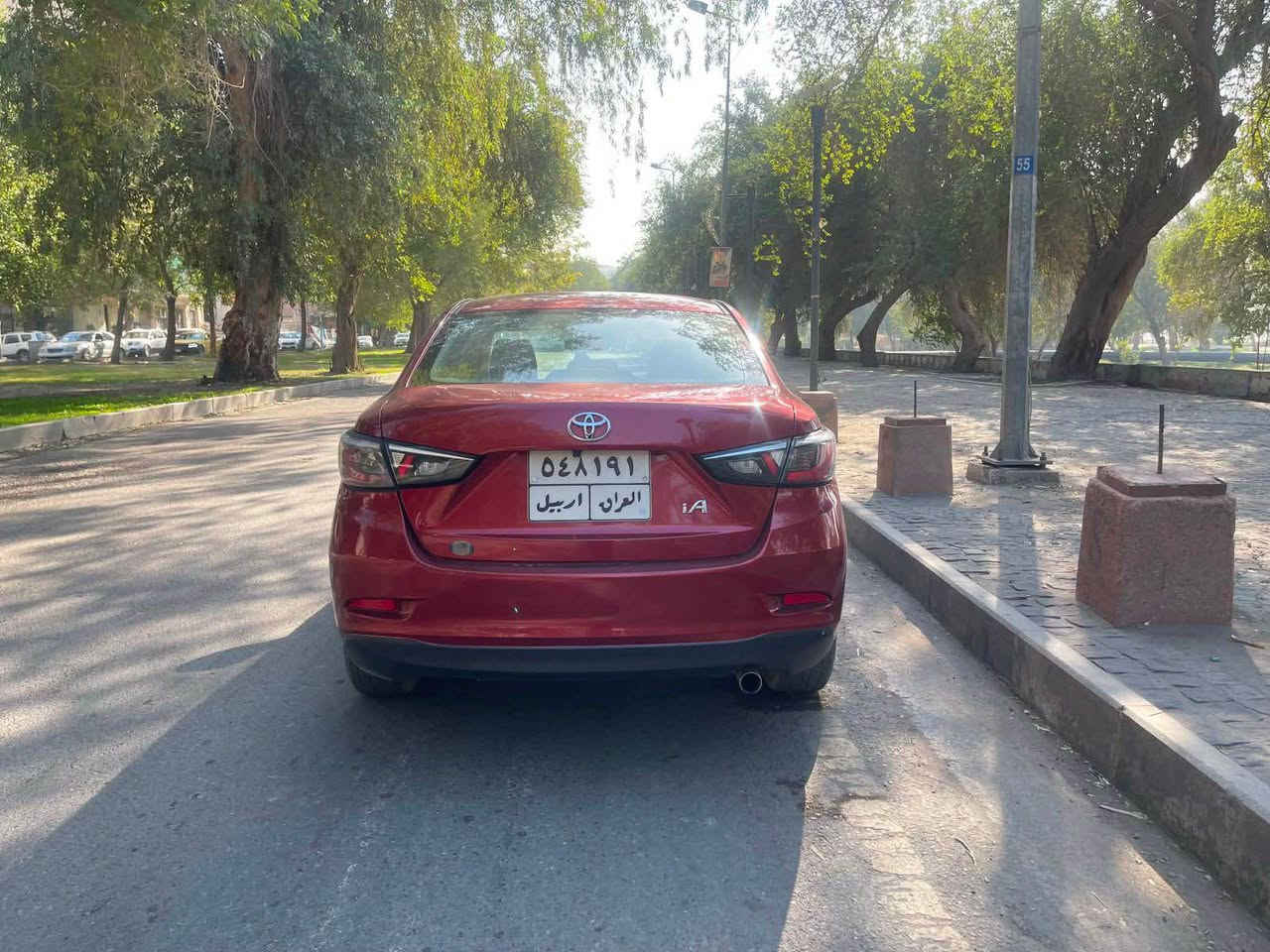 يارس موديل 2017 رقم شمالي تحويل او وكالة بكيفك لون ماروني وارد امريكي حادثها جاملغ ايسر فقط وهنا انطخت عندي بالجاملغ اليمنه بينه وبين الباب رجع بارد السيارة ليبل واحد تجي تشوف بعينك مواصفاتها بصمه شاشه كامره خلفيه ويل كب وباقي المواصفات المعروفه رايدها ٩٨ وبيها مجال بسيط مكان السياره الدوره  للاستفسار الاتصال على الرقم*********** بغداد, العراق
