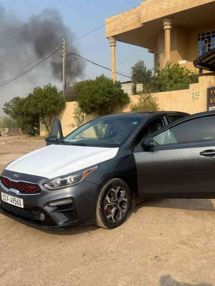 فورتي امريكي 2019 
محرك 2000 دوش 
كير At
بيها بنيد مبدل 
بدون شواصي وايرباك 
السعر 150$ وبيها مجال بسيط
***********
