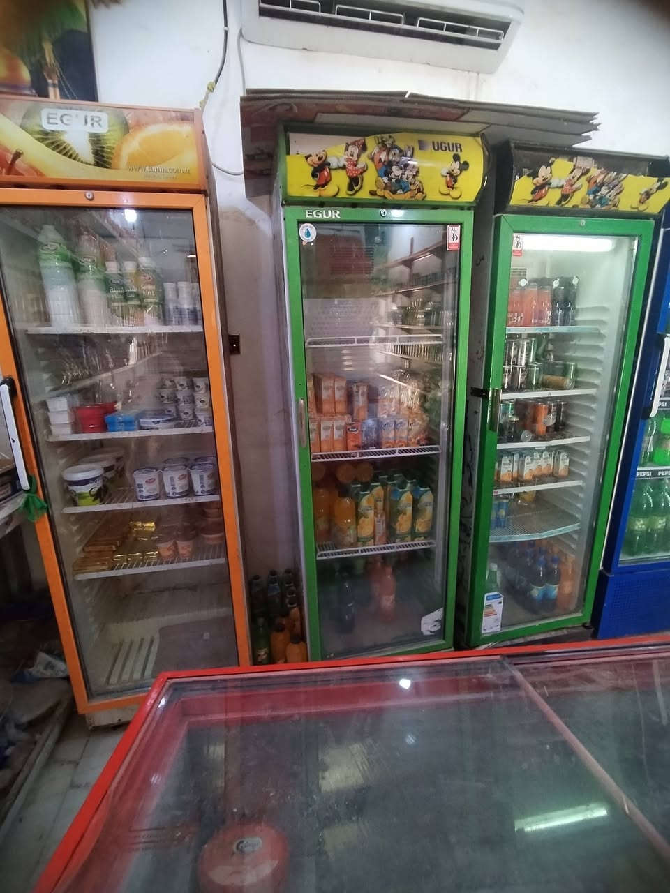 البيع برادات ورفوف مكان ناصريه مركز ***********
