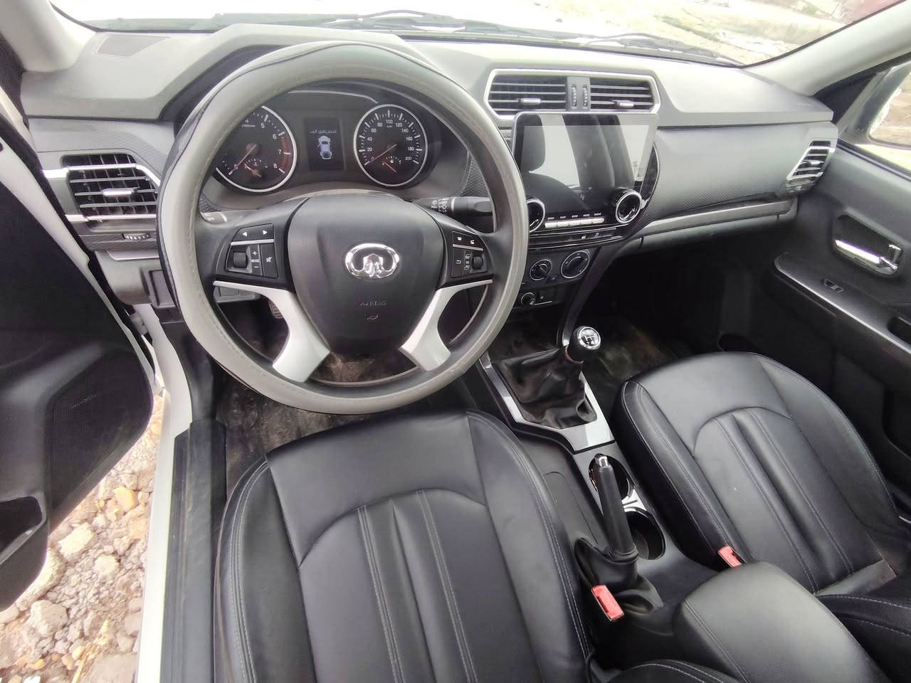 السلام عليكم للبيع كريت ويل موديل 2025 مرقم واسط انكليزي كفاله على وضع الشركة  بحاله الوكاله  ترهم مراوس   مكان السياره الفجر الشراي يتصل او بالخدمه رقم ***********
