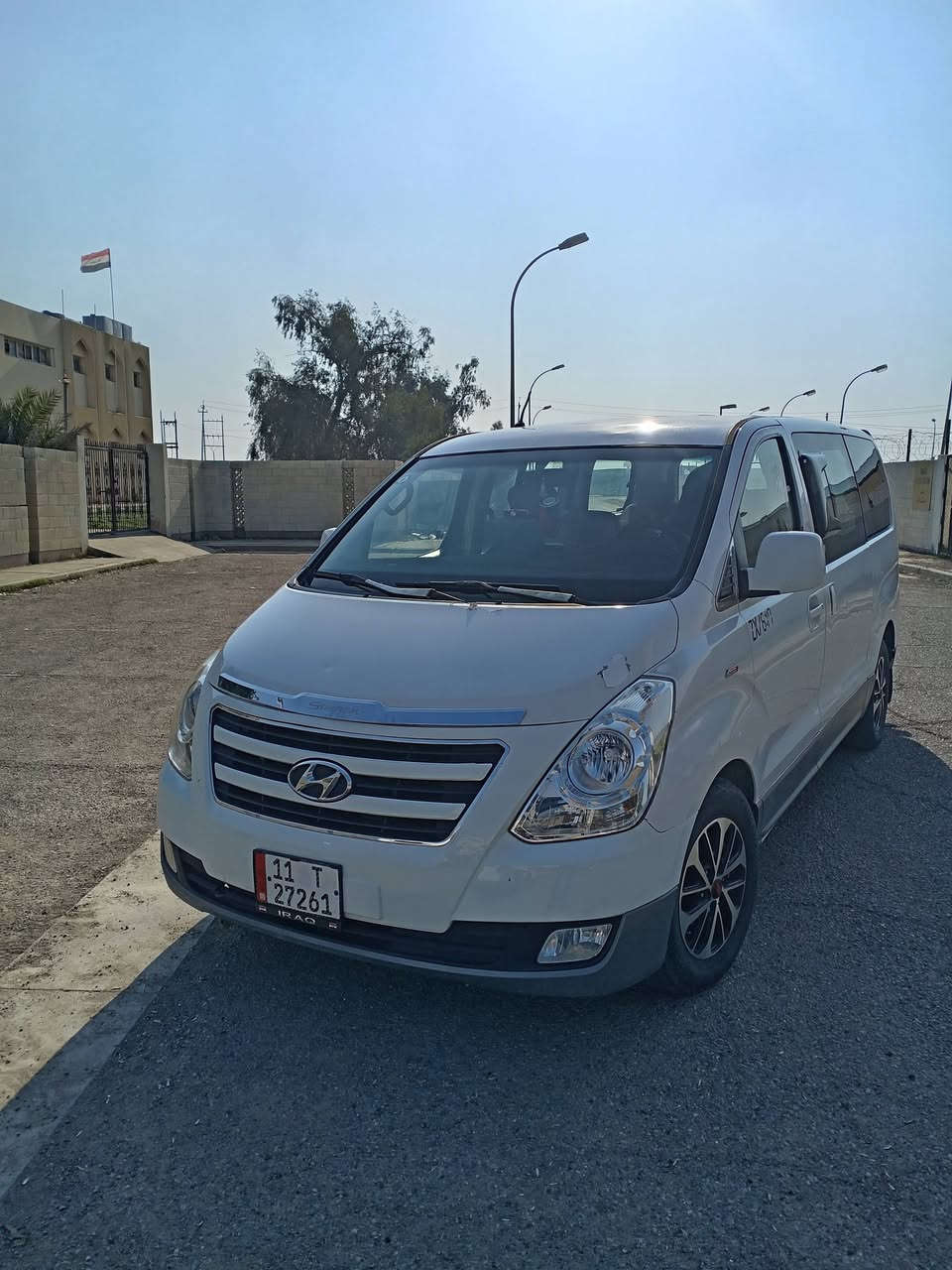 السلام عليكم ستاركس 2014 للبيع سعر 165 وبيها مجال قليل اقره التفاصيل الله يرضه عليك وكلشي مبين بالفيديو  سياره مكفوله من الضربه بيها بارد اشبر جوه قبق الكاز وباد بالجاملغ الامامي جهة العبري وبيها صبغات اثر النيكل شايلين النيكل وشالع الصبغ مكينه كفاله كير اكسل تبريد كله جديد غرفه ودوشمه جديده موضح بالصوره والفيديو كل التفاصيل وسونارها بالفيديو اكفلها من الضربه عده هذا البارد للاتصال  ***********
***********
وبخدمتك
