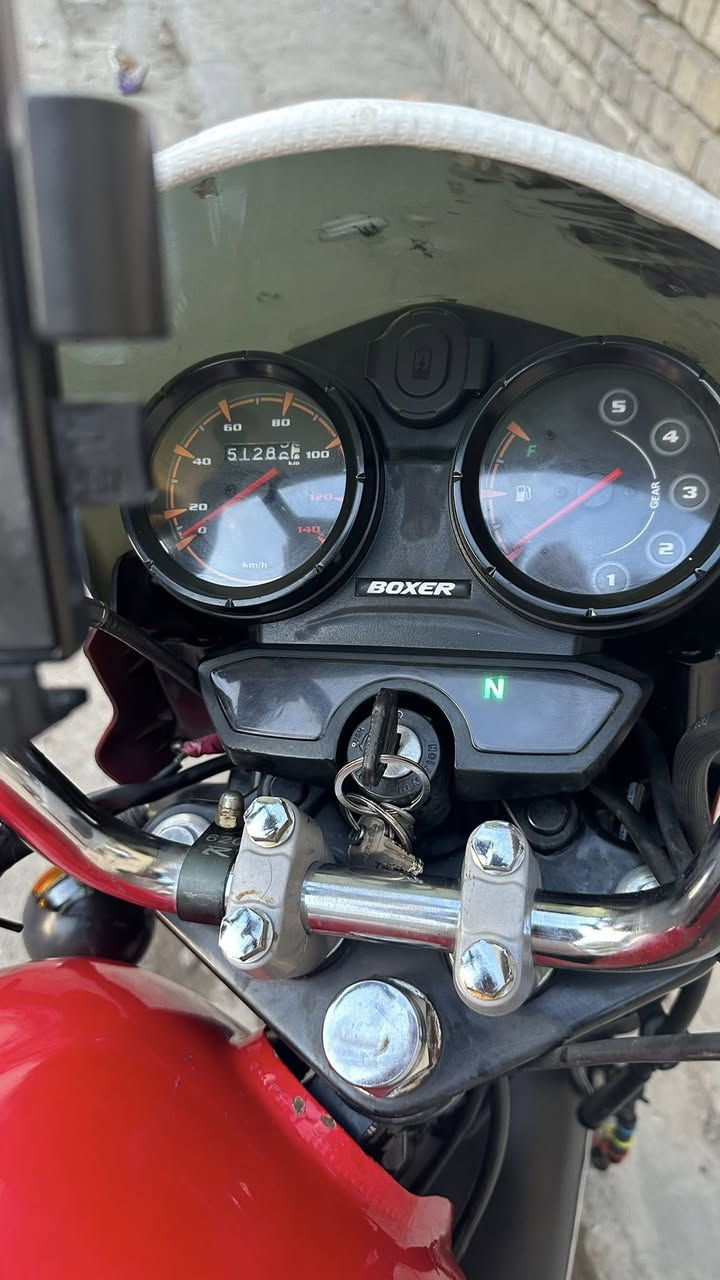 دراجه بوكسر 2021مرقم كامل مصفر هيئة وغرامه
دراجه محجوزه بل2022 وطلعته با2025شهر 6طلعته دراجبعديه نضيفه فول النضافه 85/: ماشية51الف حقيقي
بيه نقص كم شغله اشاره مكسور كفر مال زنجيل موجود بس معوج مكينه فول وكلج مالته شويه تعبان بي صوت بس ك مشي وسرعه  وشلعه طبيعي دراجه معروضه 1900وبيه مجال حك النقوصات البيه ها ولدراجه ممشتغله دلفري عل كد الروحه ولجي ***********
