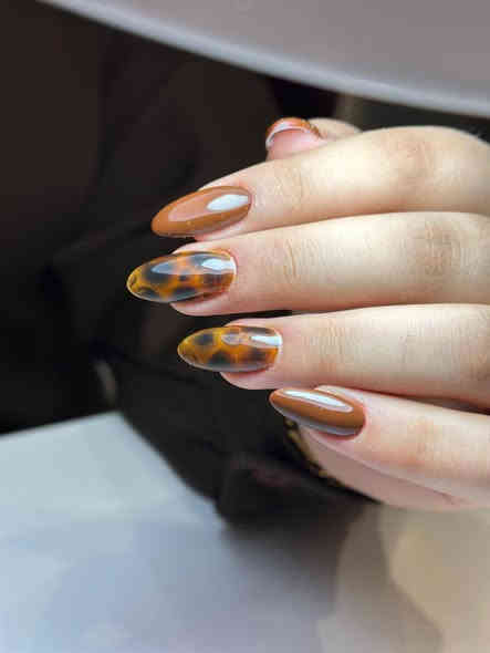 اكرلك 💅 ❤️
العنوان الخاجيه شارع 40 داخل السوق لعصري 🔥 حبايبي اسم مالتنه نونه اكرلك ماعدنه غير فرع
***********
