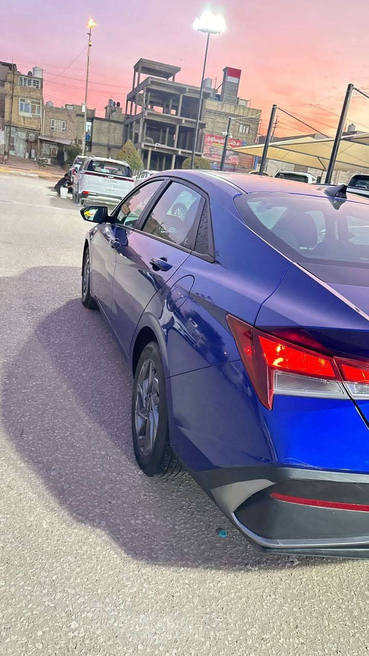 السلام عليكم للبيع النترا 2024 كفاله عامه ماشيه 21الف. رقم ذي قار شهداء السياره جديده بمعنى الكلمه على وضع الشركه مكاني ذي قار السعر 150  بيها مجال بسيط الشراي يتصل وبالخدمه ***********
