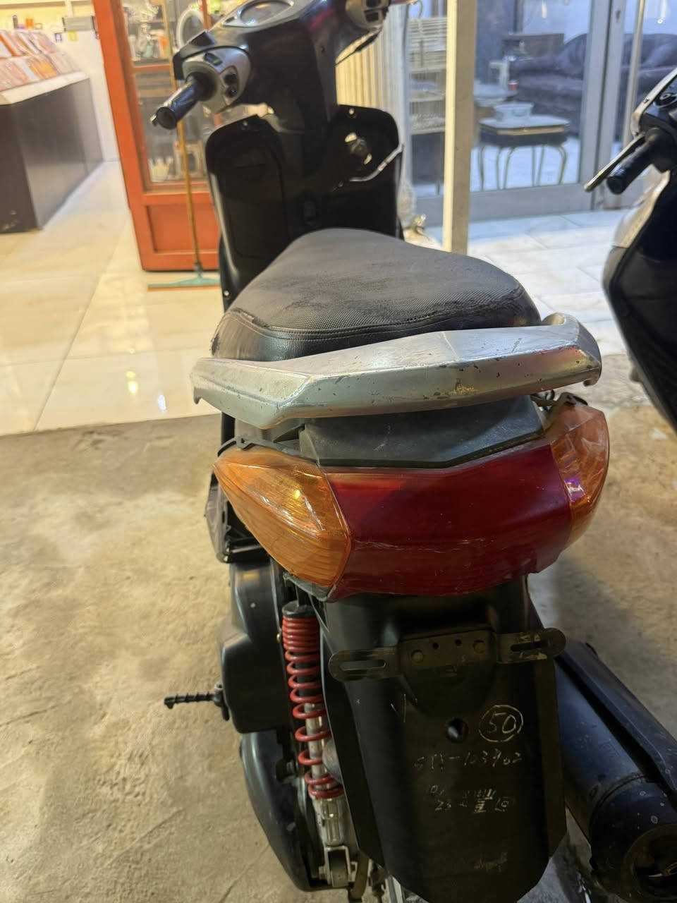 سكنكس نثيه للبيع مكينه شلعه ومعدل نضيفه بس نقص كفرات كلشي بيه شغال ***********سعره 350
