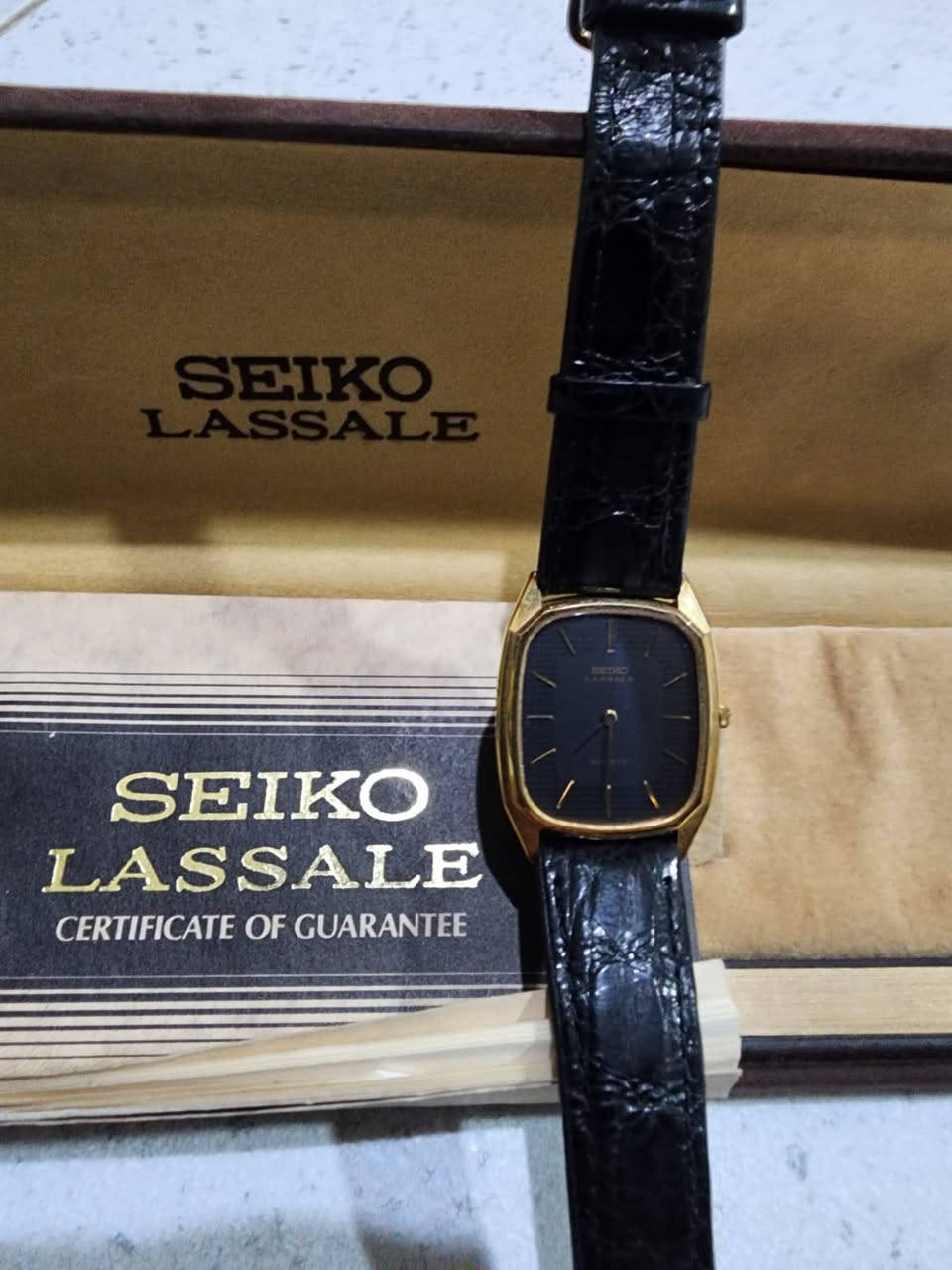 Seiko lasalle originale


**إذا كنت صاحب هذا الإعلان وتريد حذفه لأي سبب، رجاءا أرسل رسالة إلى الدعم الفني**