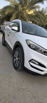 للبيع فقط توسان ٢٠١٧ خليجي فول مواصفات  رقم بغداد بأسمي سيارة جديدة وج...