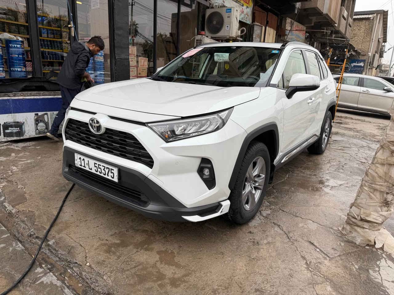 راف 4 ساز 2024 رقم بغداد بأسمي استلام شركة ماشية 
43 الف فول مواصفات المكان بغداد مكفولة عدا صدعة بدعاميه موضحة بصور السعر 285$ بي مجال قليل 
هـ ***********
ملاحظة
غير متواجد على الفيس بغداد, العراق
