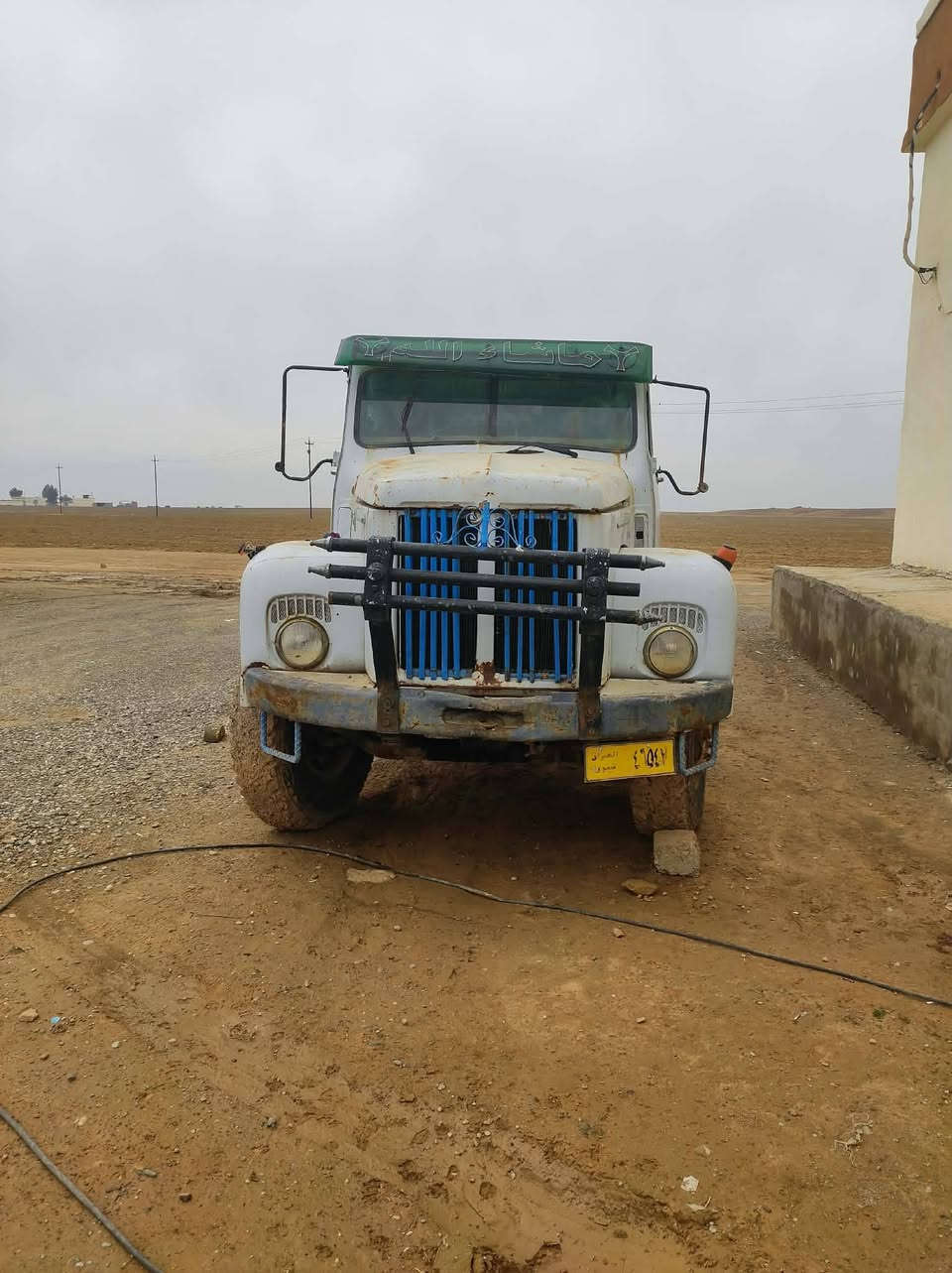 اسكانا 111 تنكر للبيع حمول 11الف تانكي مغلون رقم نينوى
***********/رقم الجوال
