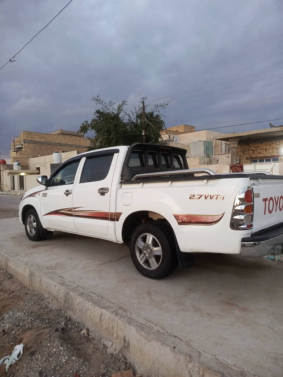 فلاونزه 2009 شاصي 19 مكفولة رقم واسط انكليزي لل30 محرك حداده وتايرات جدد كهربائيات عل وضع الشركه مامتعوبه الشراي يتصل ***********
