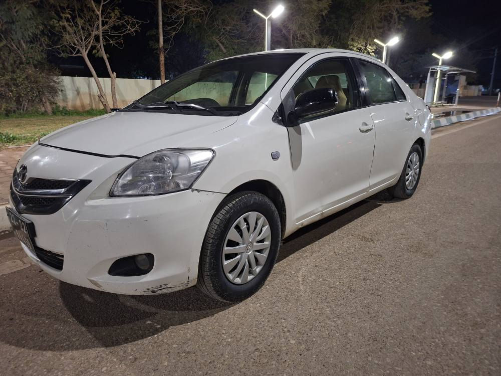 یارس 2008 گێر توماتیک 
ب
گێر و مەکینە و سەقفی بەشەرت 
سەیارەکە پیش و دوای کەپسەو لێدراوی نیە
چوار تایەی تازەی لە ژێرایە  سەیارەکەی بێ تەقە و ڕەقەیە و مەسفری نیە   ،،براوەیە ،،
40 گڵا  و معامەلە 
*********** كيفري, ديالى
