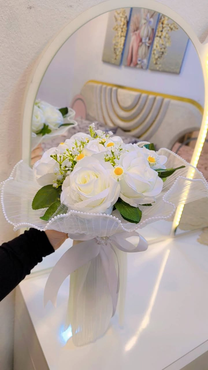 مجموعة بوكيهات ورد اشتغل حسب الطلب اي شي يعجبكم انفذه 
*********** للتواصل خاص او واتساب
