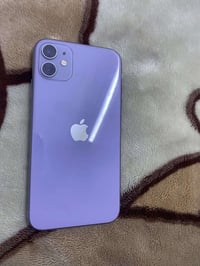 ايفون ١١ عادي ذاكره ٦٤  بطاريه ٧٧جهاز كله بلادي وكلش نضيف ومعتني بي ما...