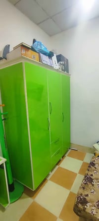 غرفة نوم كاملة • نظيف جداً • أخضر وأبيض