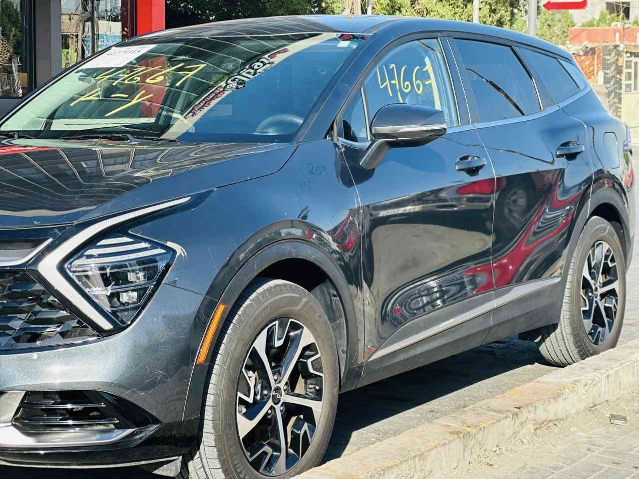 سلام عليكم
سبورتج 2024 وارد امريكي 

الضرر چاملغ بارد وبنيد مبدل نفس لون  (ضرر أمريكا )

السياره نص فول 

بصمه 

رادار 

حساسات خلفيه 

كشنات جلد

لون فيلي 

 كشنات كهرباء 

تحديدي مسار 

رقمً فحص موقت 

ايرباك درگه 

السياره كلشي مابيها نقص 

السعر ١٩٥$ او بيها مجل للشراي 

مكان السياره بغداد الزعفرانية 

رقم الهاتف ***********
