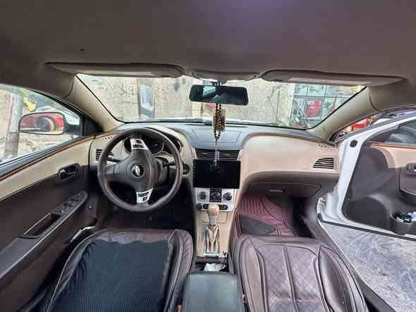 ماليبو 𝟐𝟎𝟏𝟐 خليجي فول مواصفات 
محرك 4 سلندر حجم المحرك 2400
دواخل لونين
كير اوتو + عادي
تحكم استيرن
تبريد ثلج 
تدفئه
كهربائيات كله بشرط شغال
شاشة _ داشكام وايفاي _تحديد موقع 
رقم اربيل بسمي شرط تحويل وغرامه 
السيارة بيها دخان قليل بيضه فقط لا خربطه لا تعمي بلكات نكرة وحده 
السياره مكفولة كفالة عامة فقط بارد خشم الجاملغ واضح ودعامية بيها اماميه بيها صبغ 
السياره كلش جديدة باقية على وضع الشركة 
مكانها ⇦ بغداد _ الكرخ  
السعر ⇦ 90 ورقه وبيها مجال
الهاتف ⇦***********
*********** _واتساب
