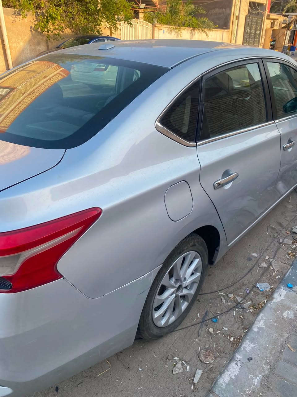 السلام عليكم نيسان سنترا وارد امريكي 2019 رقم بصره حره سنويه لل2027 السياره حادثه خلفي السياره نضيفه البنيد يحتاجله بوليش السياره مسويله ادامه كامله نقصها فقط حداده دواخل جديده ماشيه 165 الف كيلو مكينه كير تبريد كفاله  السياره بيه رشات صبغ السعر 83 للاستفسار الاتصال ***********
