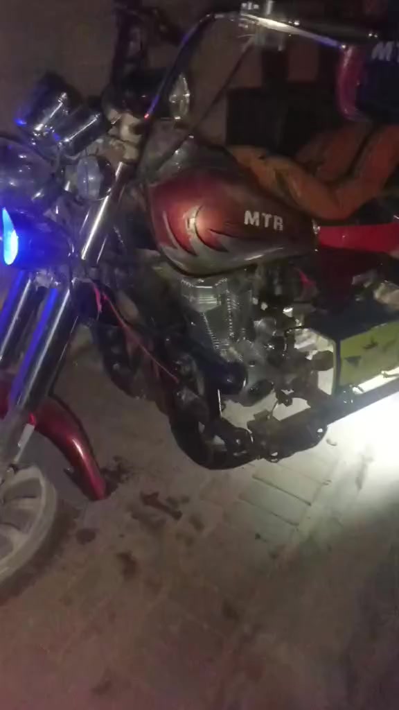 السلام عليكم ستوته البيع موديل 2011رقم بيض تعمره 2026لكله جديد مكينه ليوم مشدوه بعده عليه سحكه مكاني دوانيه الحمزه الشرقي وهاذه رقمي *********** شرايه بيه خير ودلل
