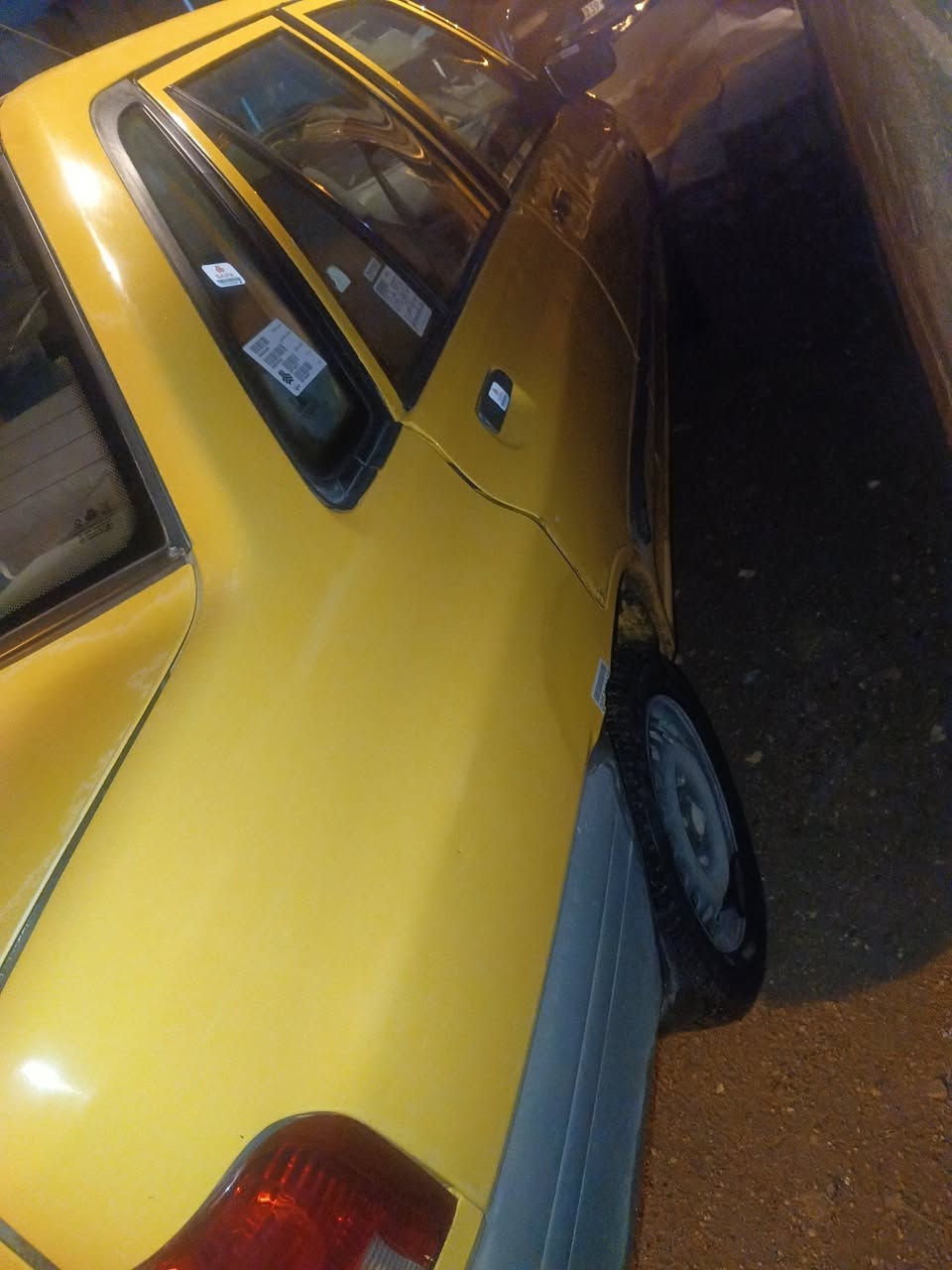 سلام عليكم سايبه موديل 12للبيع مكينه وكير خير من الله كشره نضيف لاضربه ولا صبغ كهربائيات كله شغاله تبريد شغال شواصي نضيفه دواخله حلوه صدر امامي خلفي خير من الله سعره 27وبيه مجال مكانه مدينة الصدر ***********
