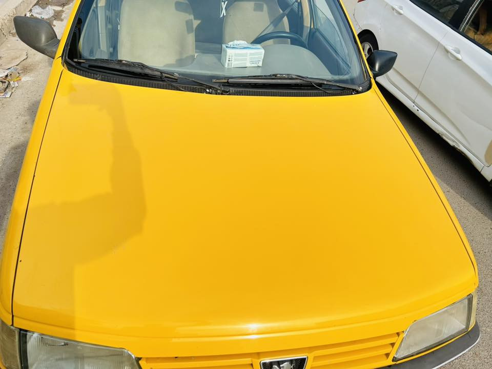 السلام عليكم بيجوGLX موديل ٢٠١٧ كشر مكفول مكينة مجفته كله جديد رقم إنكليزي بأسمي ب٦٠ وبيه مجال 
عنوان بلديات 
***********
