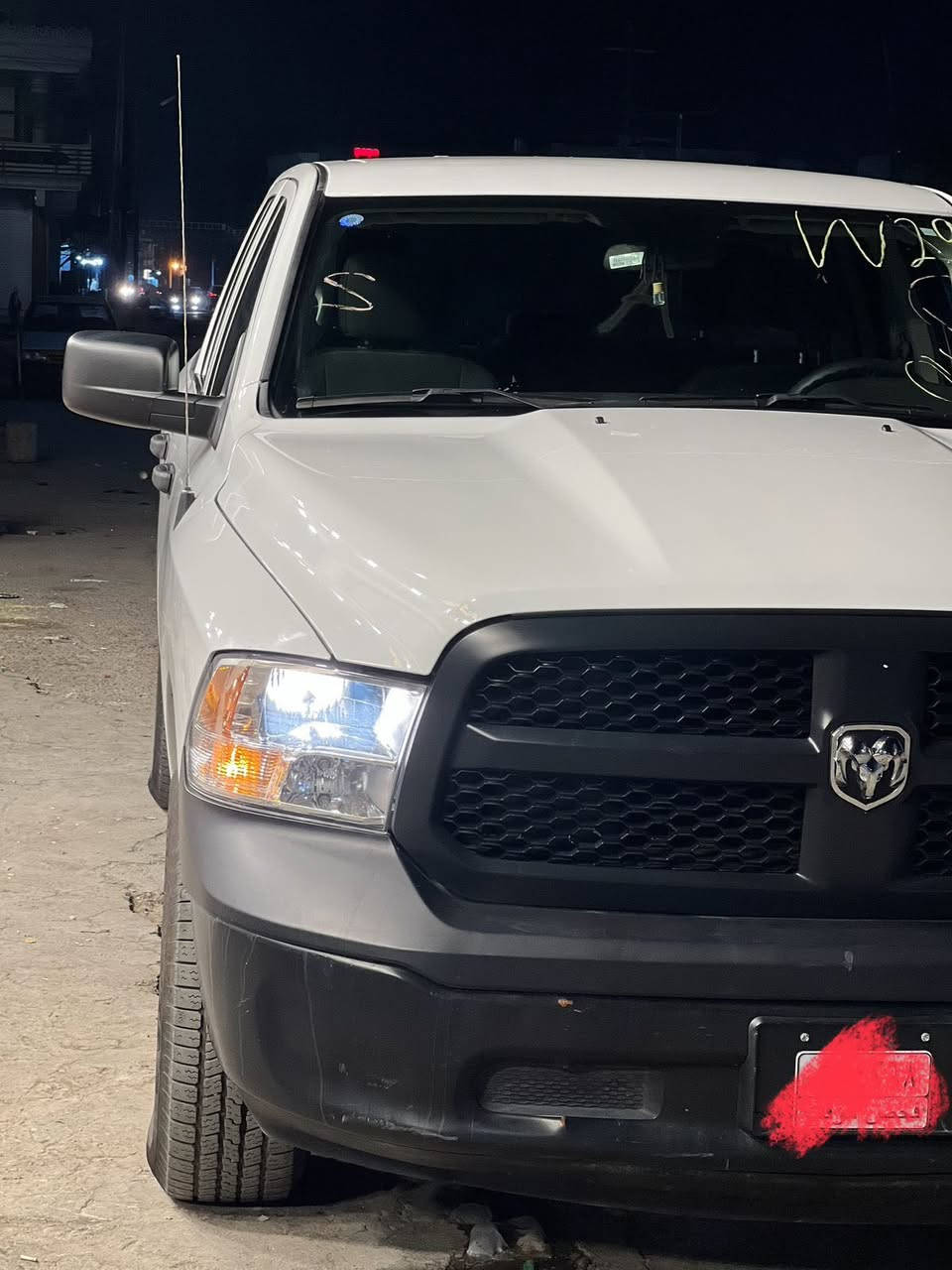 رام 2023 حادثه طخات مراوس بجيب لاريدو
***********
