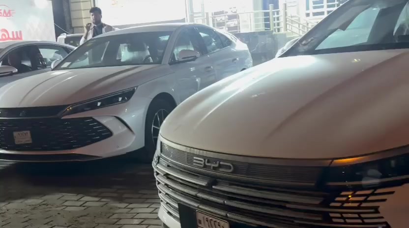 🔥🔥تعلن سهل المجد لتجاره السيارات الحديثه عن وصول🔥🔥
                   🔥🔥🚗بي واي دي كن ال 🚗 🔥🔥           
🚗تصميم عصري.. أداء اقتصادي.. وتقنيات المستقبل بين يديك

 المواصفات // 
سقف بانوراما . كشن كهرباء . داخل جلد ابيض . حساسات . 
رادارات . نسخه 120 كلم . شاشه كبيره دواره . 5 كاميرات . 
بطارية كهربائية قابلة للشحن بحجم 10kw لغاية 2100 km بسعة خزان 60 لتر القوة الحصانية: 260 عزم الدوران: 336 نيوتن متر طول المركبة: 4.85 cm مواصفات المركبة …

الاسعار جدا مناسبه ماعليك غير تتصل وبس 
البيع المفرد 🚗.        
***********☎️***********☎️
***********☎️***********☎️
العنوان سريع السيديه قبل دخول الخيزران
